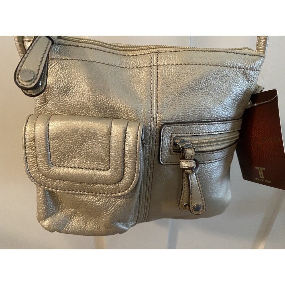 Tignanello Metallic Light Gold Pebbled Crossbody Purse Bag Leather NWT - Picture 4 of 9